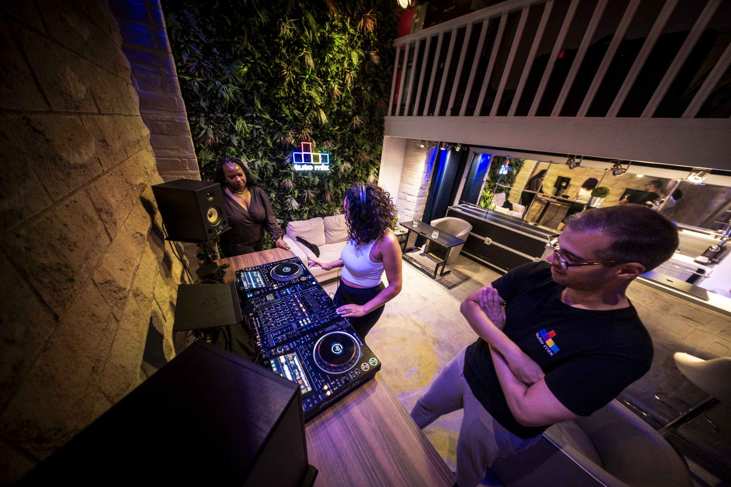 Comment choisir la formation DJ adaptée à mon niveau ?